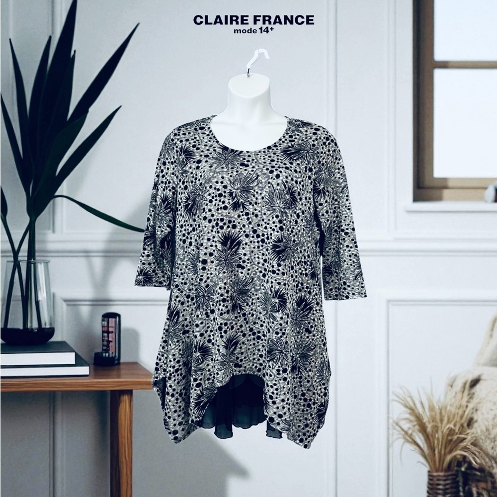 Women's Black, White and Gray Top.  Size 1X